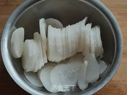 Make Light salt sauce radish step 2