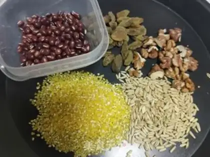 Make Red bean oatmeal step 0