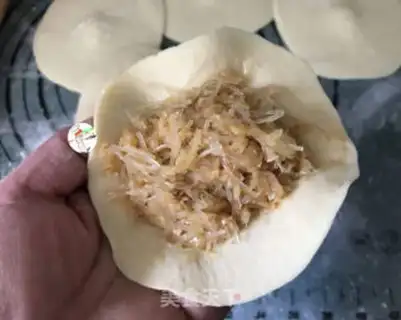 Make A spicy cabbage fan bun step 11