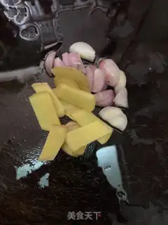 Make Garlic gills and mushrooms step 6