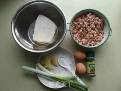 Make Dry tofu meatballs step 0