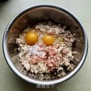 Make Dry tofu meatballs step 2