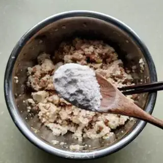 Make Dry tofu meatballs step 4