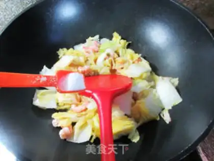 Make Shrimp-cracked cabbage step 6