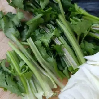 Make Garlic cabbage step 1