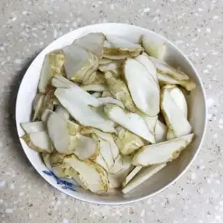 Make Creaming ginger step 1