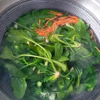 Make Spinach platter step 0