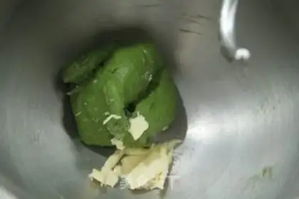 Make Cream of tea and cream bread step 2