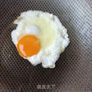 Make Eggs radish sandwich step 2