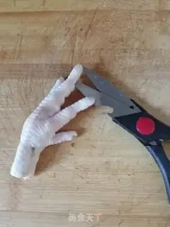 Make Chicken wings and claws step 1