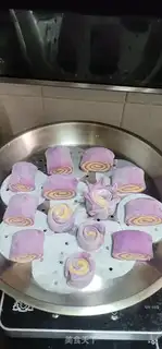 Make Potato-coloured buns step 9