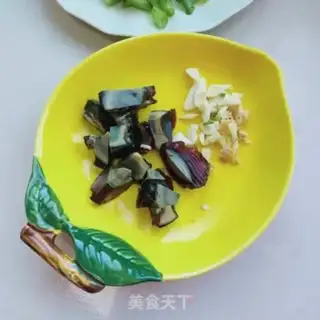 Make Pine omelet fried truffles step 1