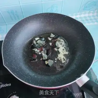 Make Pine omelet fried truffles step 2