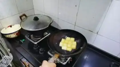 Make Soy sauce and tofu step 1