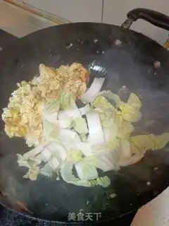 Make Eggs and cabbage step 4