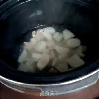 Make Pork crumbs step 7