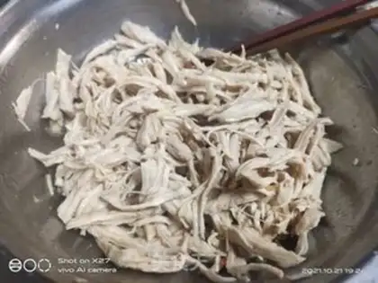 Make Spicy hands tore chicken silk step 5