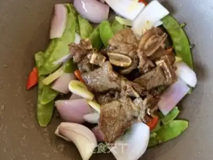 Make Dutch onion fried cowboy bones step 13