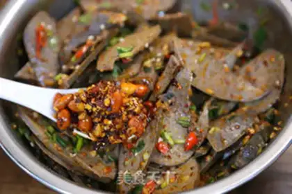 Make Coldly mixed with pig liver step 20