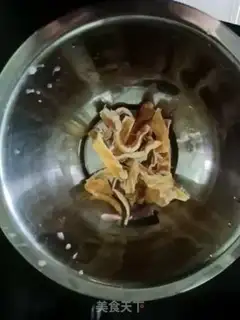 Make Peanut stew fish glue step 1