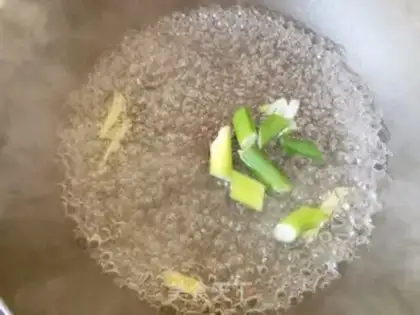 Make A fragrance with scallops step 2