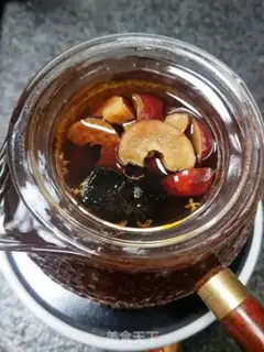 Make Sweet ginger date tea step 4