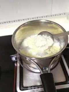 Make Eggflower beverage step 2