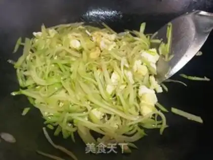 Make Fried eggs step 6