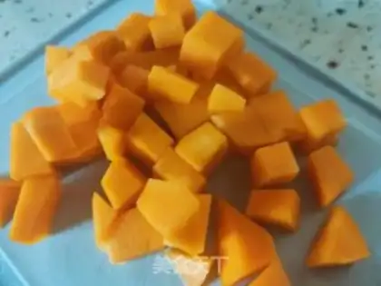 Make Pumpkin from the Mandarin step 2
