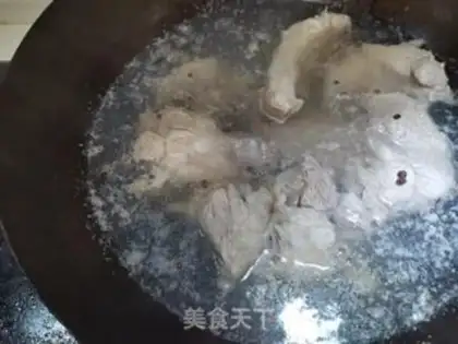 Make Spicy pork fries step 1