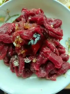 Make Paprika beef step 1