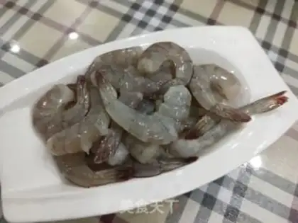 Make Cream eggs and shrimp dumplings step 1