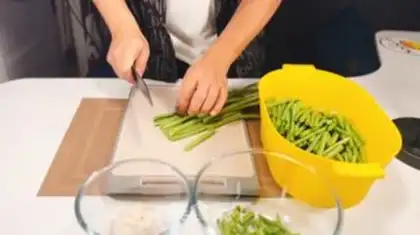 Make Garlic beans step 0