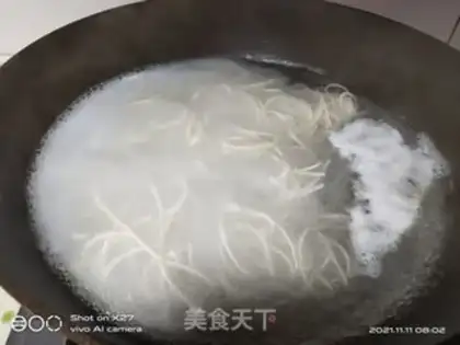 Make Pickle egg noodles step 1
