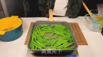Make Garlic beans step 2