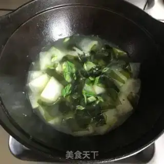 Make Clothes and melon soup step 4