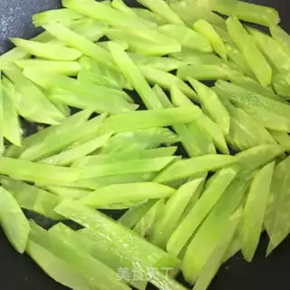 Make Shrimp eggs fried step 9