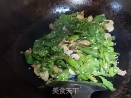 Make Hot pepper and oil slag step 5