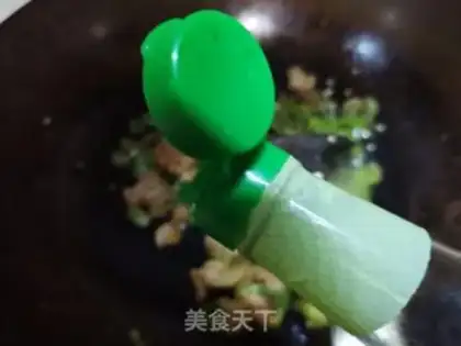 Make Hot pepper and oil slag step 6