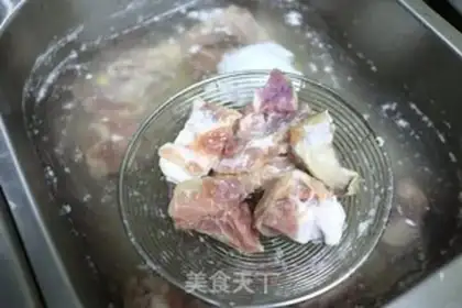 Make A pot of stew for the ribs step 5