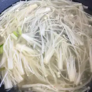 Make Gincreas, egg dumpling soup step 4