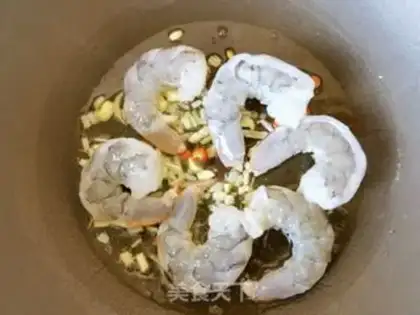 Make Black pepper sauce, shrimp step 7