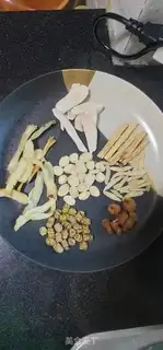 Make Rock-and-martial olive chop soup step 0