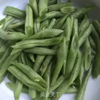 Make The bouquet of yellowwood step 1
