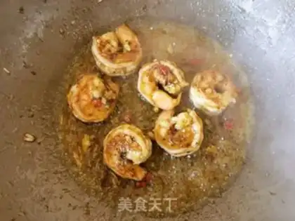 Make Black pepper sauce, shrimp step 11