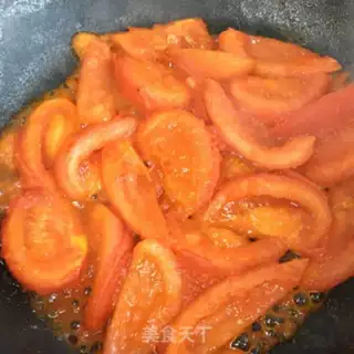 Make Tomato fried eggs step 5