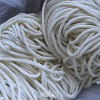 Make Pot sauce noodles step 1