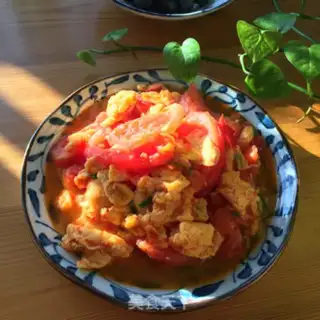Make Tomato fried eggs step 8