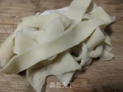 Make Water boiled with potatoes and egg skin step 4