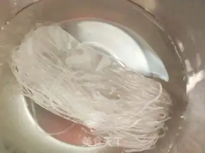 Make Shrimp fan cabbage soup step 3